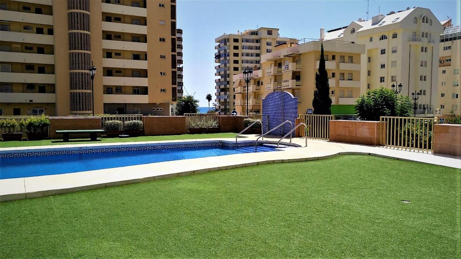 Apartamento con vistas Fuengirola Exterior foto
